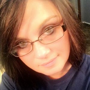 Meet your Posher, Loretta